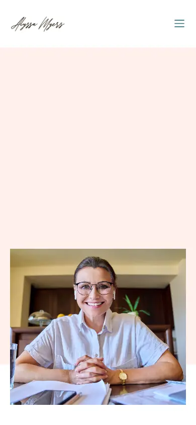 หน้าแรกของธีม Alyssa Feminine Life Coach บนมือถือ