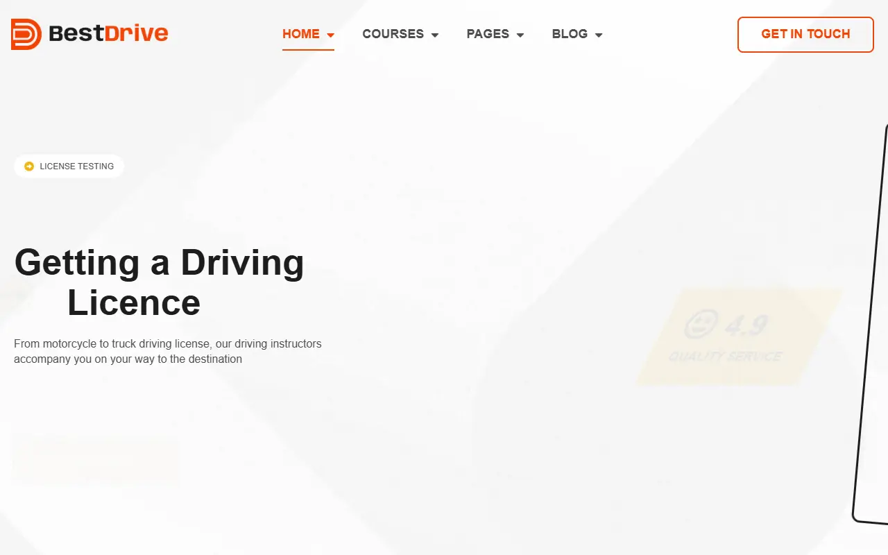 หน้าแรกของธีม BestDrive – Driving School บนคอมพิวเตอร์