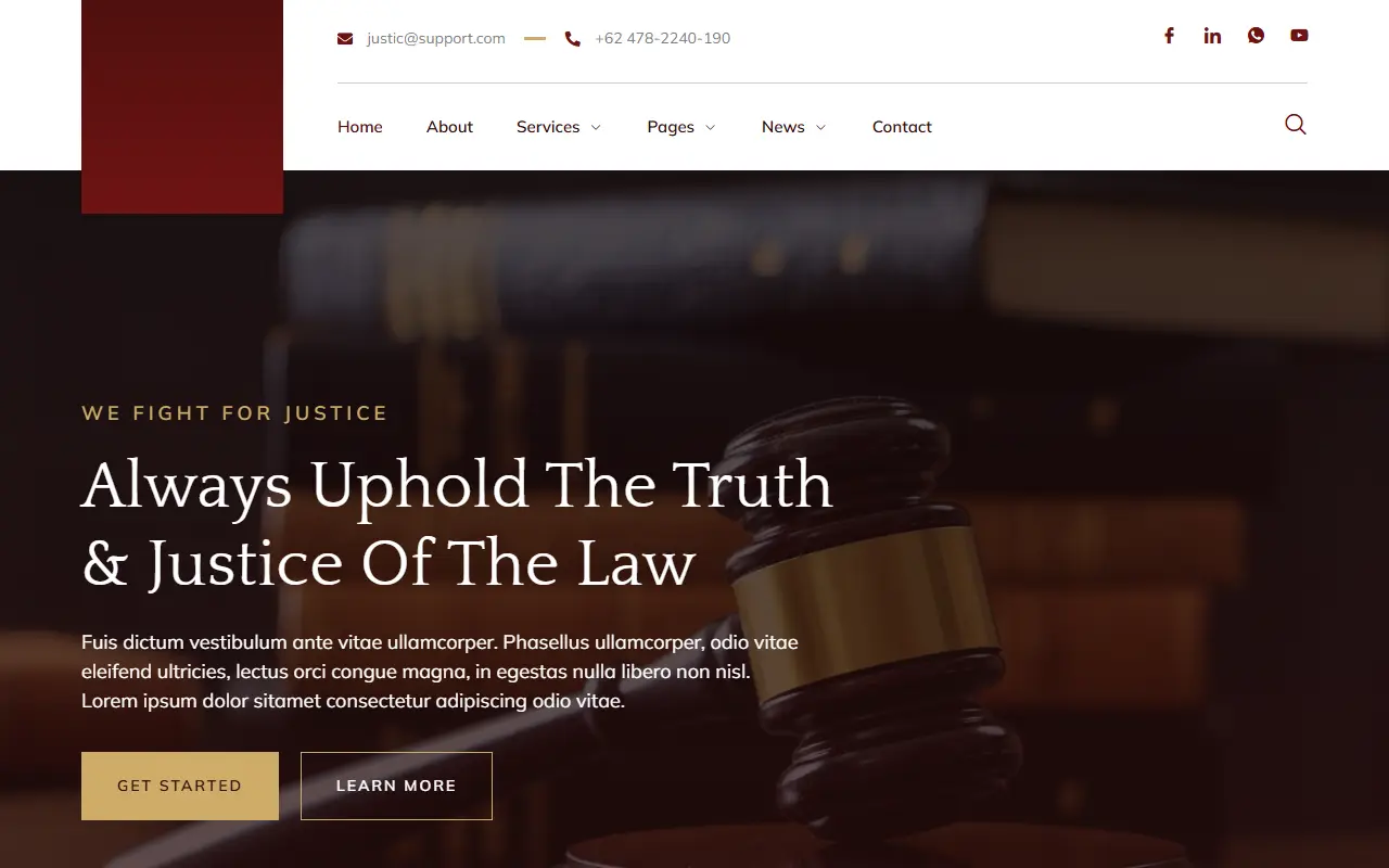 หน้าแรกของธีม Justic Law Firm บนคอมพิวเตอร์