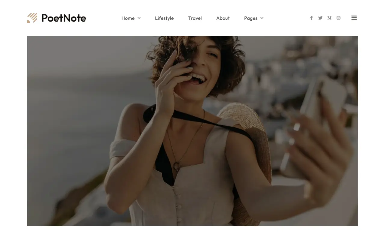 หน้าแรกของธีม PoetNote บนคอมพิวเตอร์