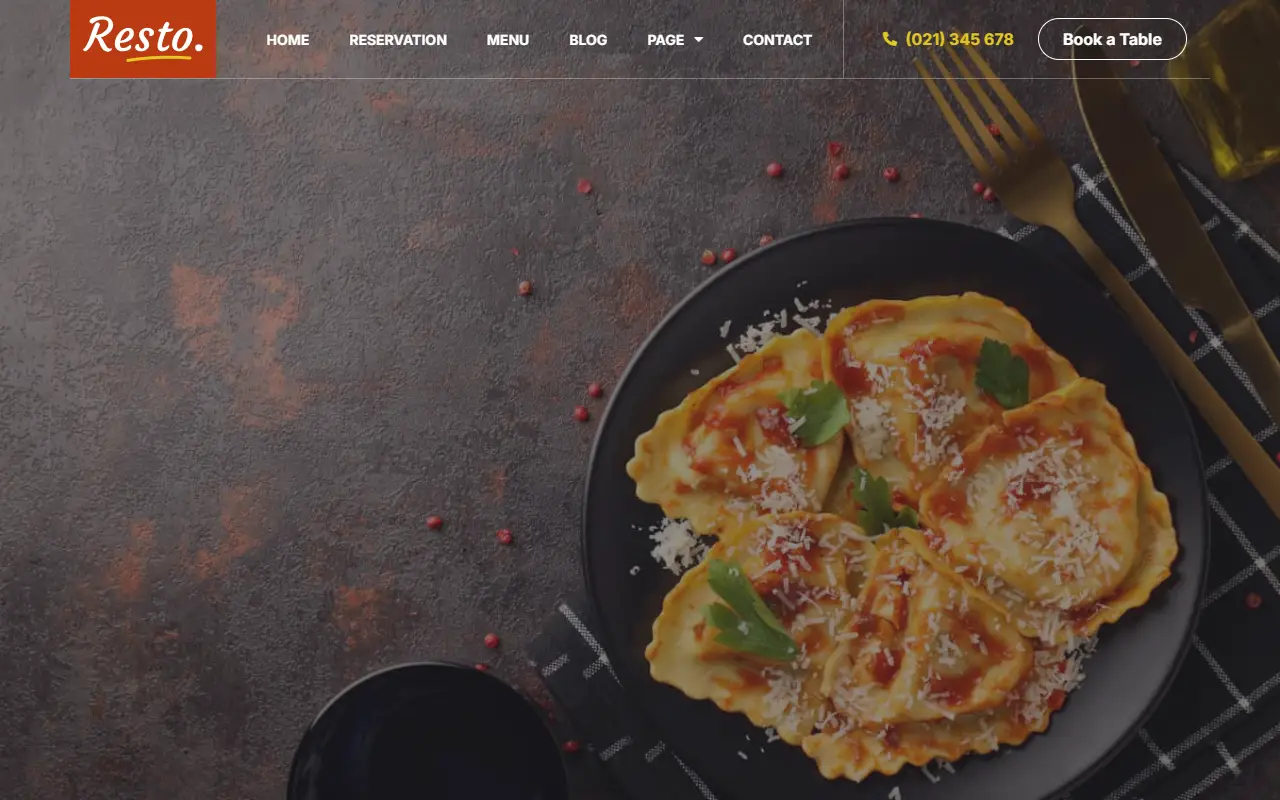 หน้าแรกของธีม Resto. บนคอมพิวเตอร์