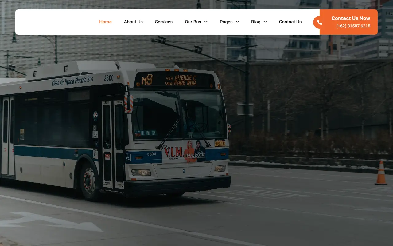หน้าแรกของธีม Shuttle – Bus Charter Service บนคอมพิวเตอร์