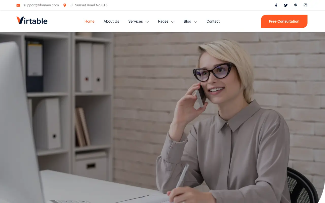 หน้าแรกของธีม Virtable Virtual Assistant Business บนคอมพิวเตอร์